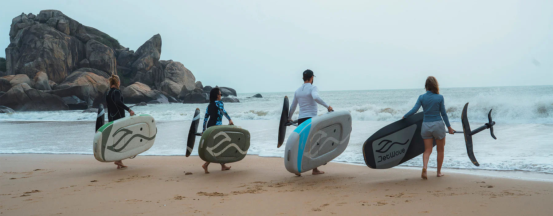 Inflatable vs Carbon eFoils – Which One Should You Choose?